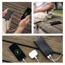 EMOS Alpha Q3 Powerbank 20 000 mAh - externer Akku mit Passthrough 2 USB-A + 1 USB-C Ausgang PD20W - 20 000 mAh/74 Wh inkl. Datenkabel Auto ON/Off - für Smartphone, Tablet - schwarz