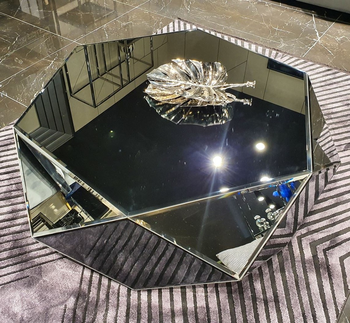 Casa Padrino Luxus Couchtisch 90 x 90 x H. 45 cm - Verspiegelter Wohnzimmertisch - Verspiegelte Luxus Wohnzimmer Möbel