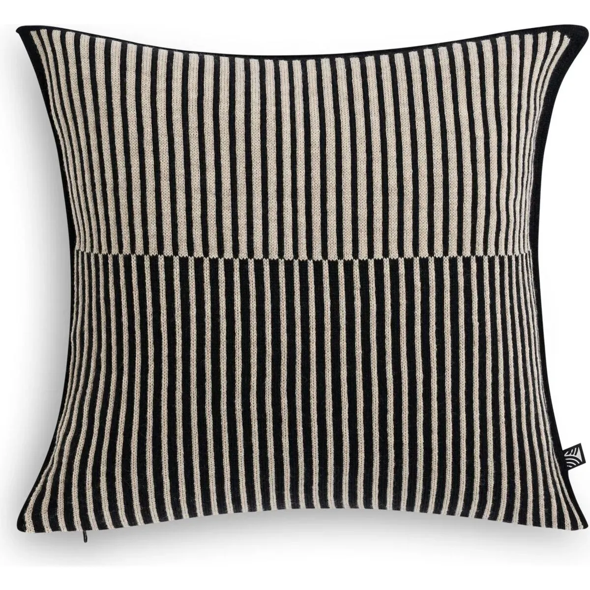 Dale of Norway Skarstind Pillow black sand (F00) One size