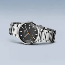 BERING  Solar Titan 39 mm 15239-779