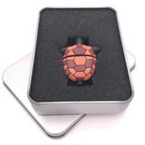 Onwomania Schildkröte Tortoise braun flach USB Stick in Alu Geschenkbox 32 GB USB 3.0