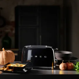 Smeg TSF01BLEU Schwarz / Hochglanz