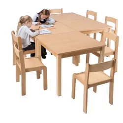 Quadrattisch mit Massivholzgestell und Schichtstoffplatte