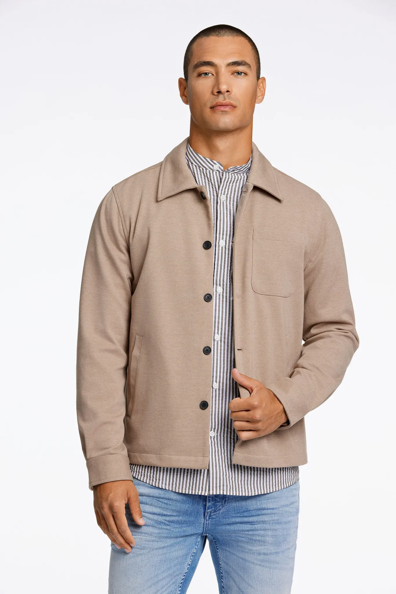 Blusenjacke LINDBERGH, Herren, Gr. S, beige (sand mix), Web, Obermaterial: 75% Polyester, 22% Viskose, 3% Elasthan, unifarben, regular fit hüftbedeckend, Rundhals, mit Knöpfen 1-Knopf-Manschette, Jacken Blusenjacke, mit Brusttasche und Eingrifftaschen