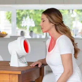 Medisana IR 850 Infrarot-Wärmelampe 300 Watt, Infrarotleuchte zur Verbesserung des Wohlbefindens, Wärmestrahler zur Entspannung der Muskulatur mit Timerfunktion und UV-Licht Schutz