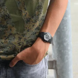 Q&Q Herrenuhr mit Silikonarmband, 10 bar - Schwarz/Schwarz