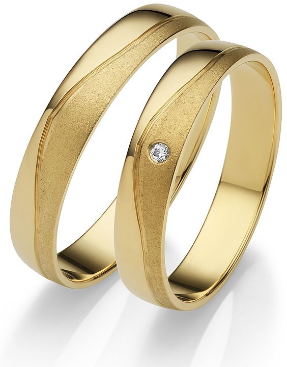 Trauring FIRETTI "Schmuck Geschenk Gold 375 Hochzeit Ehering "LIEBE"" Fingerringe Gr. 50, ohne Brillant, Gelbgold 375, 4 mm, gelb (gelbgoldfarben) Trauringe