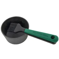 Big Green Egg Soßentopf aus Gusseisen mit Streichpinsel