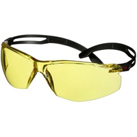3M SecureFit 500 Schutzbrille, schwarze Bügel, Scotchgard Antikratz-/Antibeschlag-Beschichtung (K&N), gelbe Scheibe, SF503SGAF-BLK