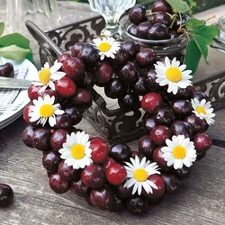 160 Servietten, 3-lagig 1/4-Falz 33 cm x 33 cm Sweet Cherries