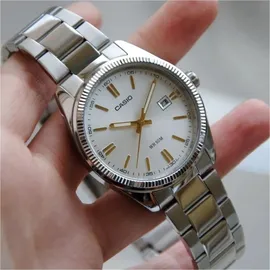 Casio Classic Analog Edelstahl 30 mm LTP-1302D-7A2