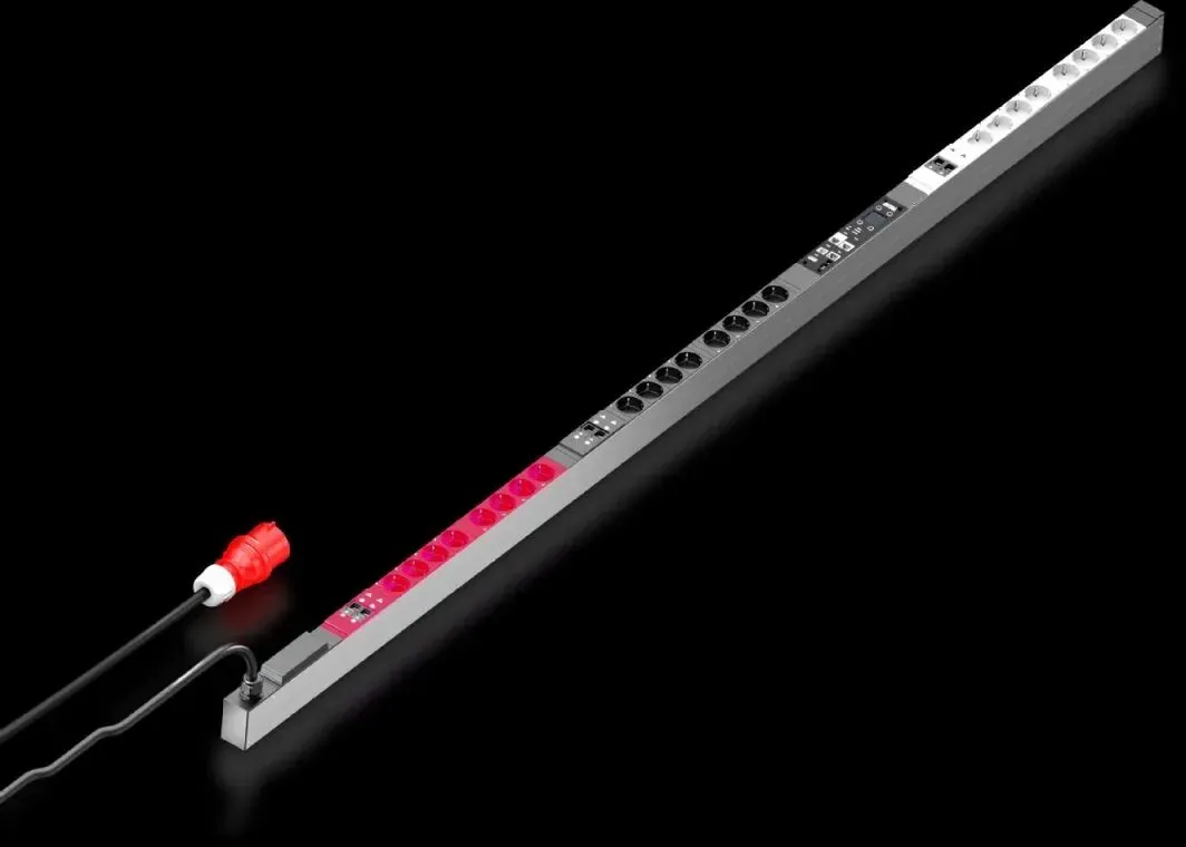 Rittal 7979.234 Stromverteilereinheit (PDU) 24 AC-Ausgänge Schwarz