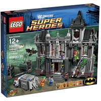 LEGO 10937: DC Comics Super Heroes: Batman - Ausbruch aus Arkham Asylum