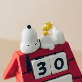 Grupo Erik Ewiger Kalender Snoopy Hundehütte 3D Rot