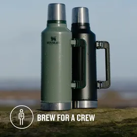 Stanley Classic Legendary Bottle 2 QT matte black pebble 1,9 l