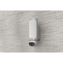 Bosch Smart Home Eyes Außenkamera II mit II • Philips Hue 3x Lily Spots mit Bridge V2