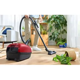 Bosch BGD38RD1H Serie 4 Bodenstaubsauger mit Beutel rot