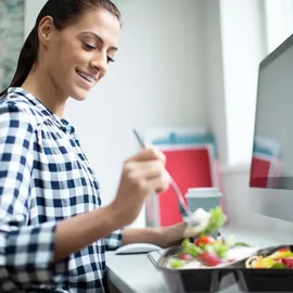 Relaxdays Meal Prep Boxen, 24er Set, 3 Fächer, mikrowellengeeignet, wiederverwendbar, Kunststoff Essensbehälter, schwarz