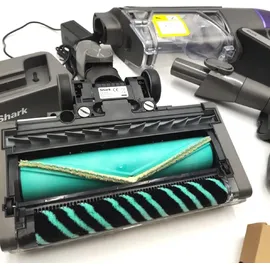 Shark PowerDetect Akku-Handstaubsauger IP1251EUT