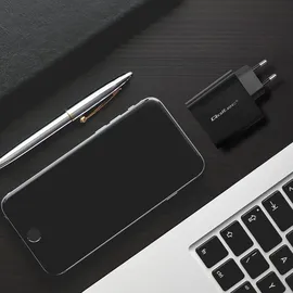 Qoltec Super Quick Pd Ladegerät 1xusb-c 65w 5-20v 3-3,25a Laptop Smartphone Schwarz