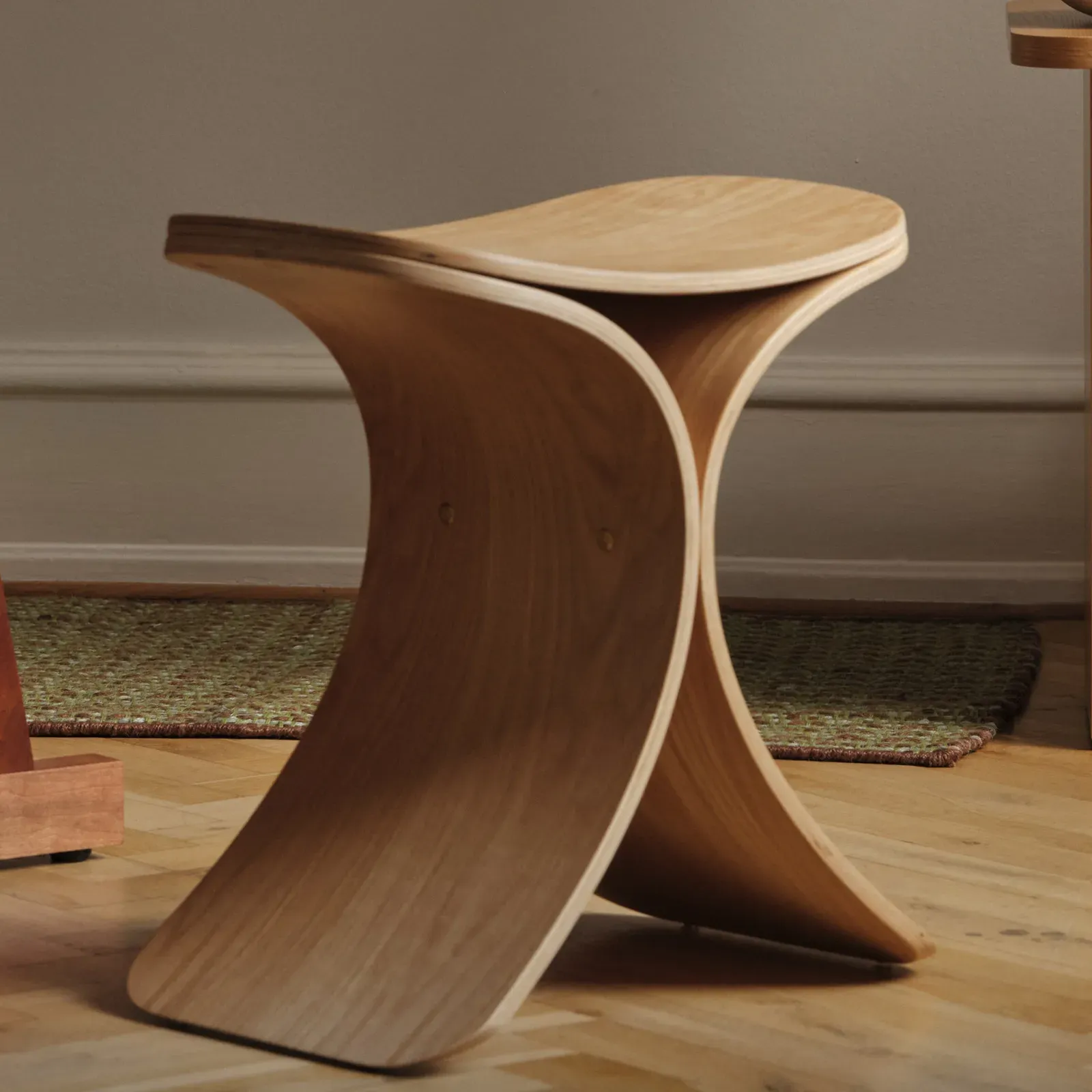 Barstühle GEJST, Luno, Holz, für Wohnzimmer, Holz, Design - 48 - 28 - 45
