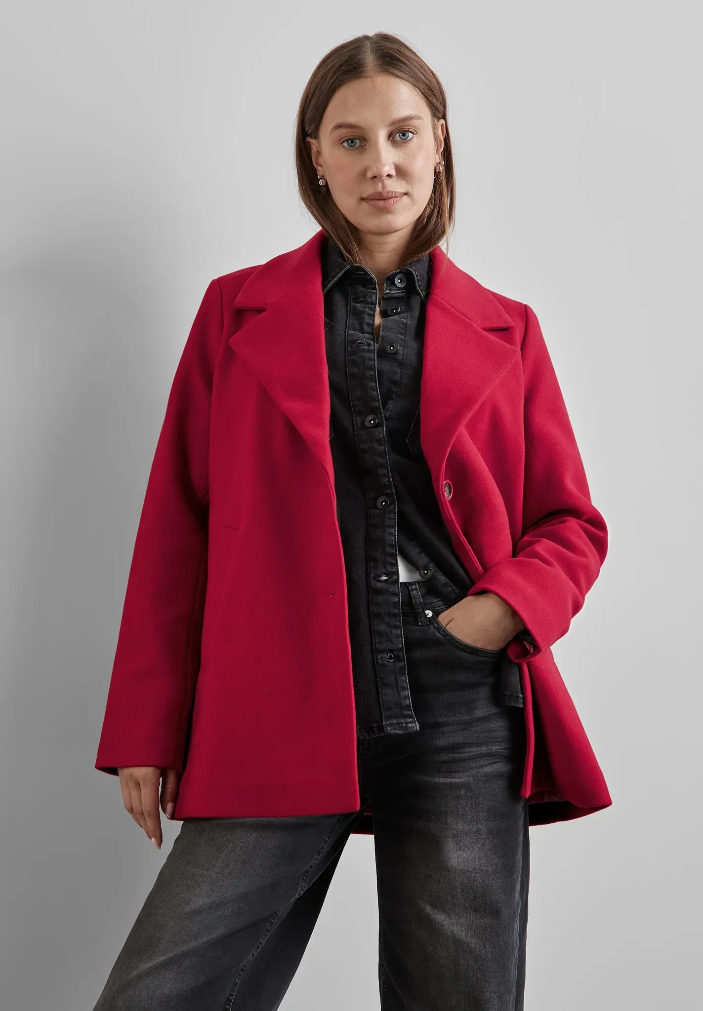 Cabanjacke STREET ONE, Damen, Gr. 44, rot (carpet rot), Stoff, 90% Polyester, 10% Viskose, unifarben, normal hüftbedeckend, V-Ausschnitt, normaler Saum, Jacken, mit Reverskragen