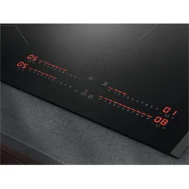 AEG Induktionskochfeld autark 80cm, Made in Germany, 4 Flex-Zonen mit Kratzresistenter SaphirMatt-Oberfläche, Powerfunktion, Bridge-Kombination 2er Zonen, Hob2Hood, Facettenrahmen, TII84B0FFZ