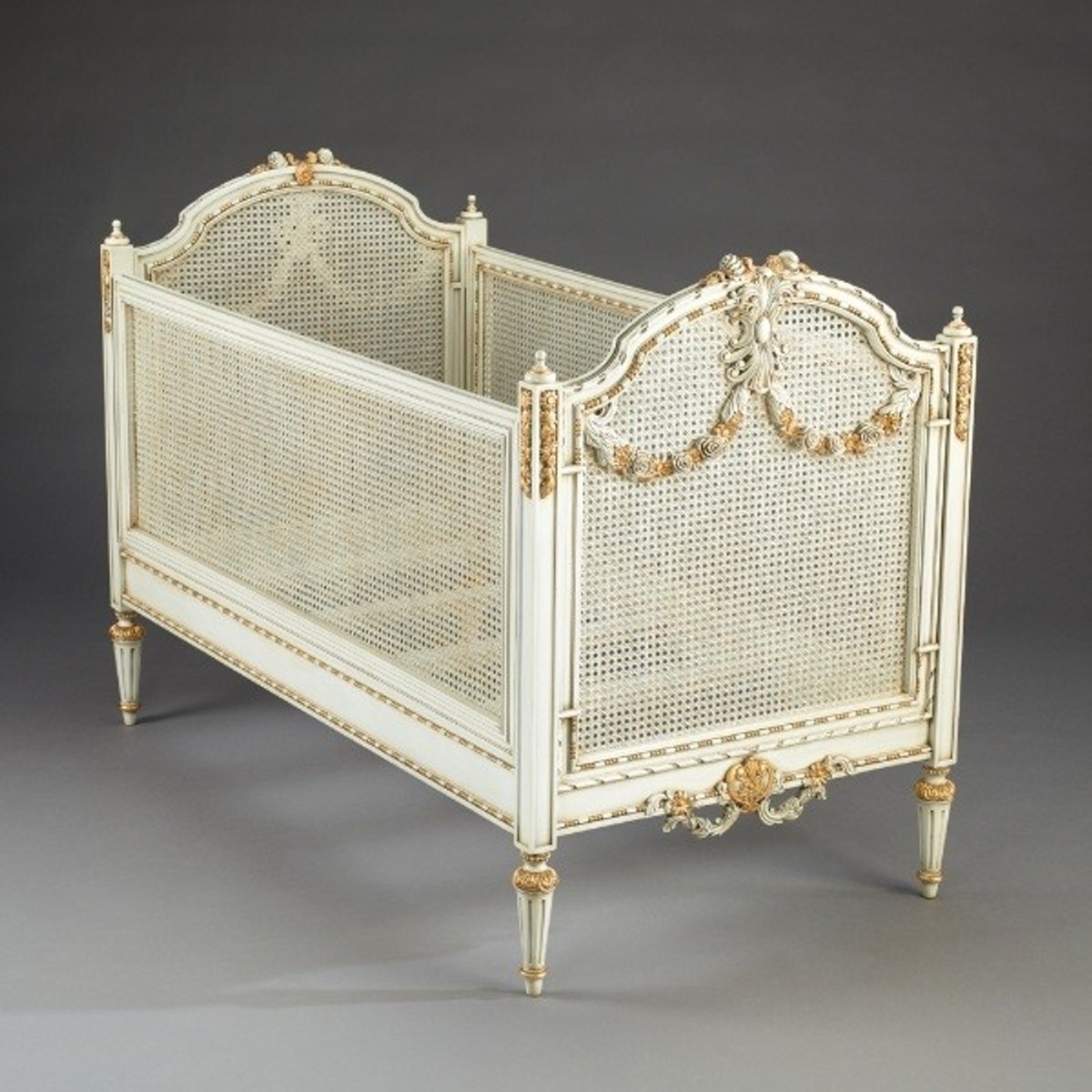 Casa Padrino Luxus Barock Baby Bett Louis XVI Antik Weiß/Gold