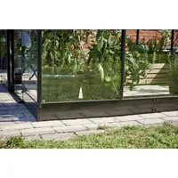 Juliana Halls Fundamentrahmen für das Gewächshaus Qube 66 Schwarz