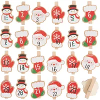 Adventszahlen Frosty aus Holz mit Schneemann, Strumpf, Weihnachtsmann und Handschuh, inkl. praktischer Holzklammern für Adventskalender - Bunt