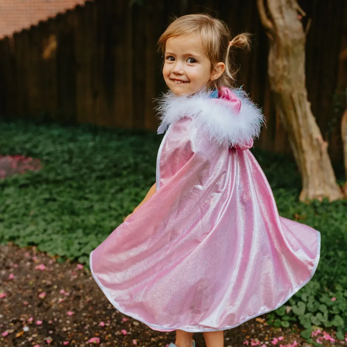 Kinder Glitzer-Umhang rosa 4-7 Jahre aus Polyester mit Kunstpelzkragen - Great Pretenders - Vorderverschluss, Märchen-Design