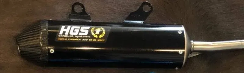 HGS Endschalldämpfer Racing Schwarz  für KTM SX250/300 & Husqvarna TC250/300 ab 2023  Carbon Endkappe