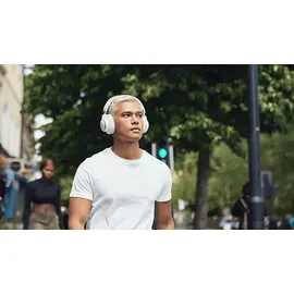 JBL Live 770NC white