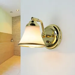 Licht-Erlebnisse Wandstrahler GRANDO in Gold schwenkbar mit Schalter Glasschirm elegante Wandlampe Spiegel Badezimmer, EL111-70-03