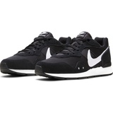 Nike Venture Runner Herren Black/Black/White 40