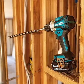 Makita Akku-Schlagbohrschrauber inkl. 2 x 5,0 Ah + Ladegerät + Makpac