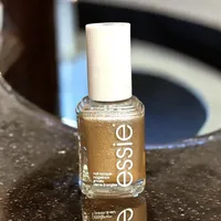 essie Nagellack 969 It's All Bright