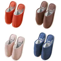 Tecetfeet Gäste Hausschuhe Set, 4 Paar Gästepantoffeln Hochwertig Hausschuhe Warme Memory Foam Rutschfeste Slipper House Slippers Gästeschlappen Unisex - 40/44 EU