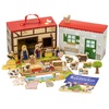 Bauernhof für Kinder inkl. Adventskalender mit 24 Holzfiguren, hochwertigem Spielkoffer und weihnachtlicher Tier-Geschichte, mehrfarbig,