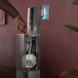 AEG Ultimate 8000 Akku-Staubsauger inkl. Absaugstatioin AP83A25XNX