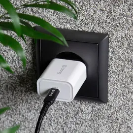 Crong USB-C Power Delivery 20W Wandladegerät Weiß