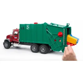 Bruder 02812 - MACK Granite Müll-LKW 1:16