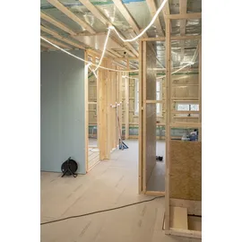 Osram Outdoor Flex LED Streifen 20M IP65, kaltweiß, bis 50 m erweiterbar, inkl. Kabeltrommel, Montagezubehör, Anschlusskabel