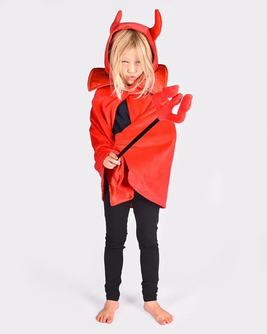 Kinder Teufelchen Kostüm-Set – Größe 3-8 Jahre, rot, Polyester-Fleece – Den Goda Fen – inkl. Hörner, Umhang, Schwanz