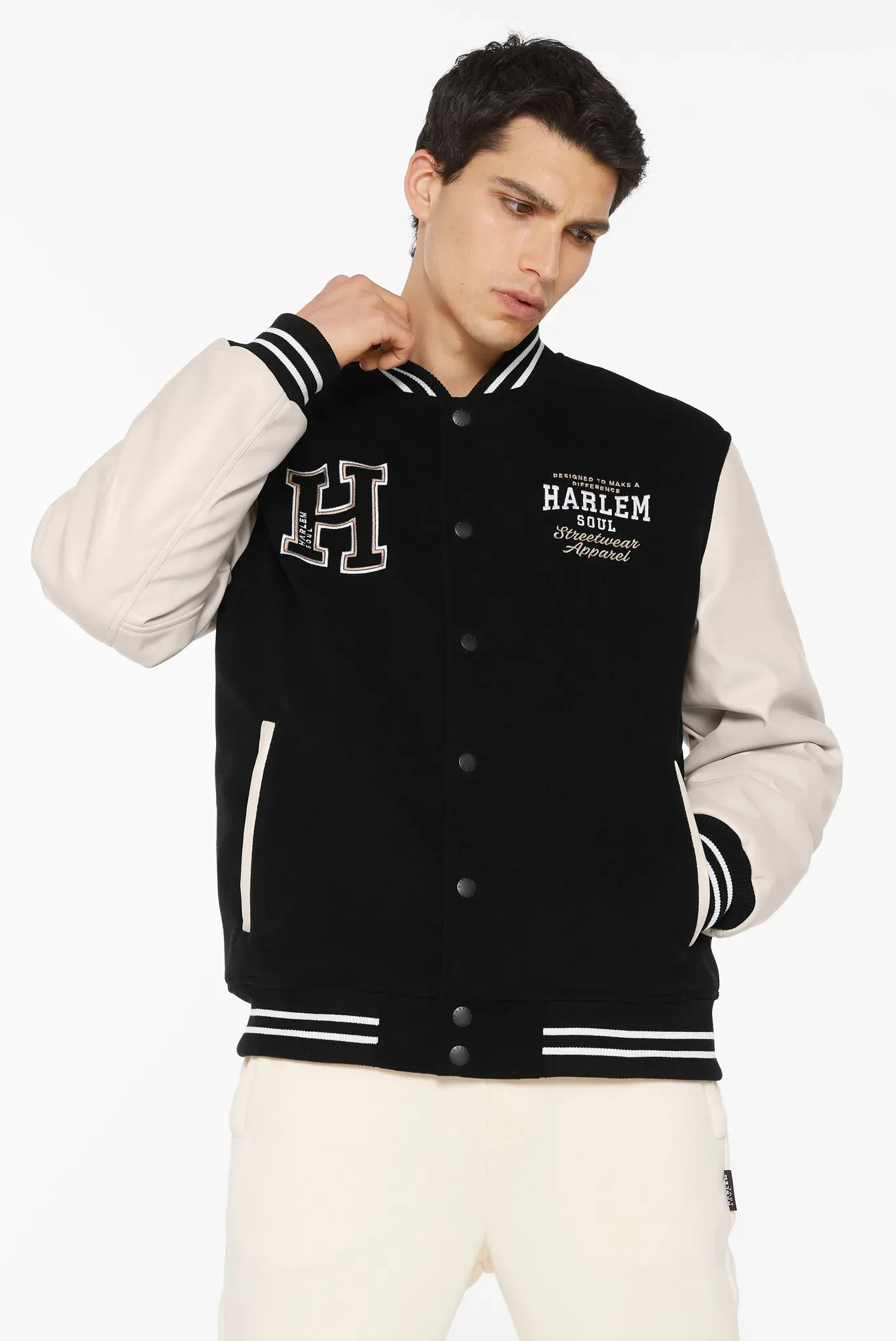 Collegejacke HARLEM SOUL, Herren, Gr. M, schwarz, Web, Material Oberstoff: 90% Polyester, 10% Viskose, Material Ärmel: 100% Polyurethan, Futter Rumpf: 100% Polyamid, Futter Ärmel: 100% Polyester, Wattierung: 100% Polyester, bestickt, lässig geschnitten normal, eingesetzt Rippbündchen, Jacken Collegejacke, mit Stickerei