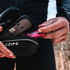 Lezyne Metal Kit Flickzeug Reparaturset Schwarz