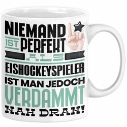 Trendation Tasse Eishockeyspieler Geschenk Tasse Lustige Geschenkidee für Eishockeyspie weiß