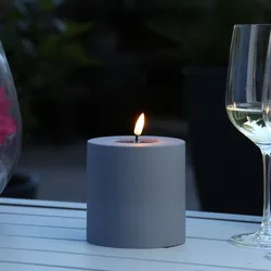 LED Stumpenkerze MIA - Kunststoff - realistische 3D Flamme - H: 10cm - D: 10cm -...