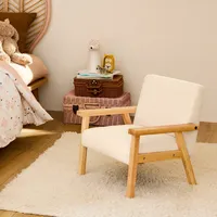 Sweeek Kindersessel aus Holz mit weißem Teddy Bouclé-Bezug, ISAK