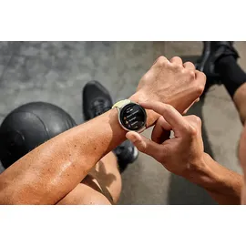 Garmin Venu 4 45 mm Grau/Silber Silikon Armband Zitrone